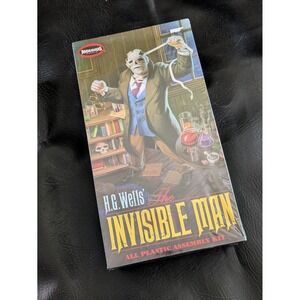 Moebius Models HG Wells The Invisible Man Plastic Assembly Kit 903 NEW